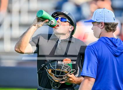 Thumbnail 3 in Carthage vs. Spring Hill (UIL 4A D2 Region Final Game 3) photogallery.