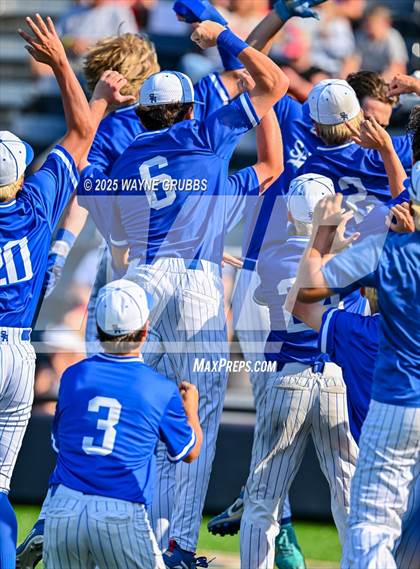 Thumbnail 2 in Carthage vs. Spring Hill (UIL 4A D2 Region Final Game 3) photogallery.