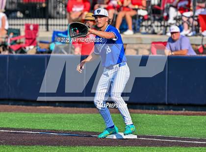 Thumbnail 3 in Carthage vs. Spring Hill (UIL 4A D2 Region Final Game 3) photogallery.