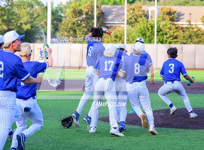 Thumbnail 3 in Carthage vs. Spring Hill (UIL 4A D2 Region Final Game 3) photogallery.
