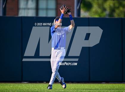 Thumbnail 1 in Carthage vs. Spring Hill (UIL 4A D2 Region Final Game 3) photogallery.