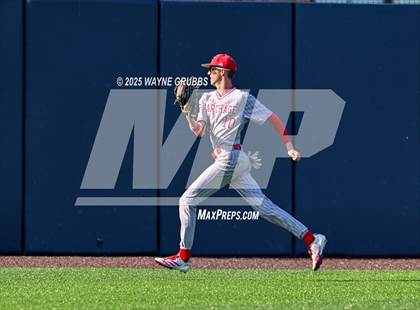 Thumbnail 3 in Carthage vs. Spring Hill (UIL 4A D2 Region Final Game 3) photogallery.