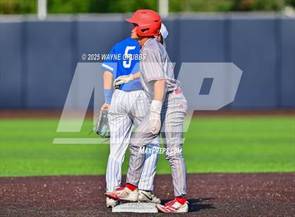 Thumbnail 2 in Carthage vs. Spring Hill (UIL 4A D2 Region Final Game 3) photogallery.