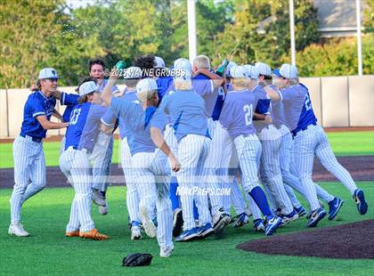 Thumbnail 3 in Carthage vs. Spring Hill (UIL 4A D2 Region Final Game 3) photogallery.