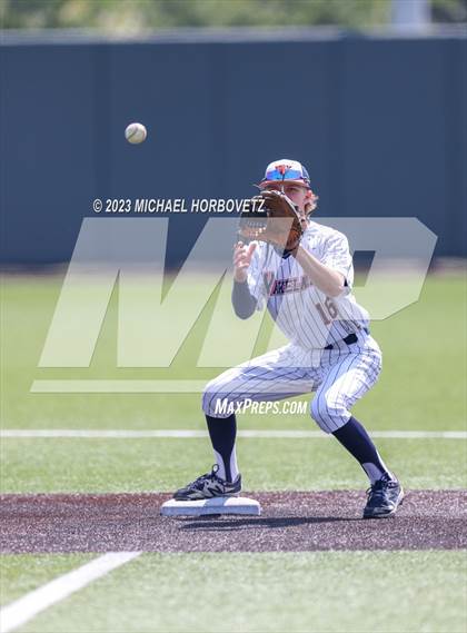 Thumbnail 2 in Wakeland vs. Poteet (UIL 5A Regional Quarterfinals) photogallery.