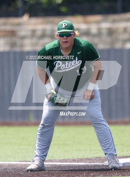 Thumbnail 2 in Wakeland vs. Poteet (UIL 5A Regional Quarterfinals) photogallery.