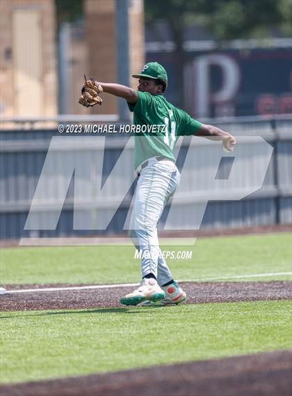 Thumbnail 1 in Wakeland vs. Poteet (UIL 5A Regional Quarterfinals) photogallery.