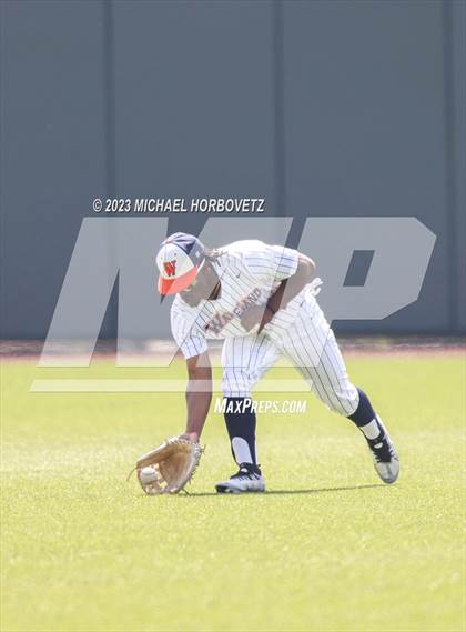 Thumbnail 2 in Wakeland vs. Poteet (UIL 5A Regional Quarterfinals) photogallery.