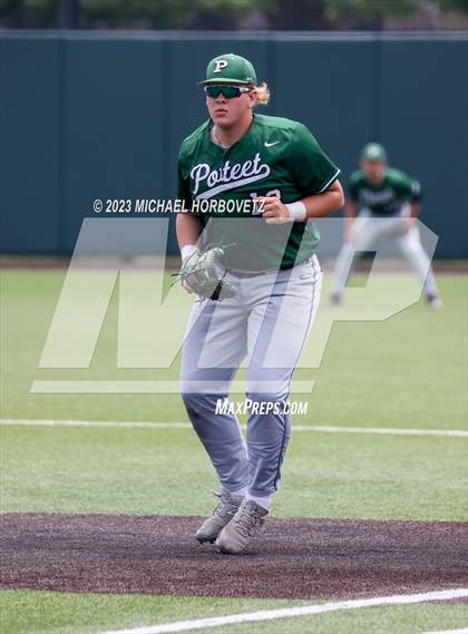 Thumbnail 1 in Wakeland vs. Poteet (UIL 5A Regional Quarterfinals) photogallery.