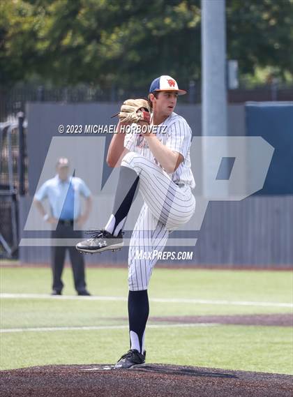 Thumbnail 2 in Wakeland vs. Poteet (UIL 5A Regional Quarterfinals) photogallery.