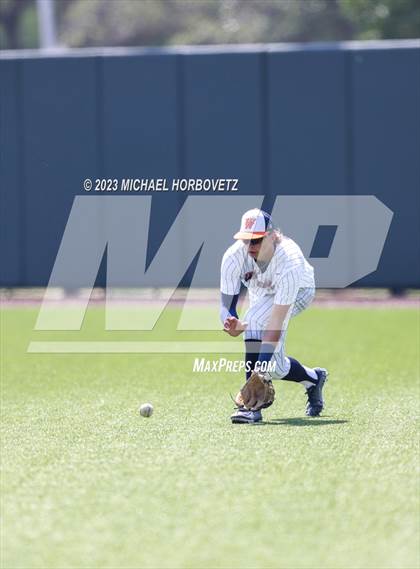 Thumbnail 3 in Wakeland vs. Poteet (UIL 5A Regional Quarterfinals) photogallery.