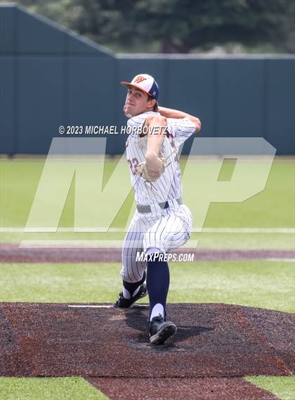 Thumbnail 1 in Wakeland vs. Poteet (UIL 5A Regional Quarterfinals) photogallery.