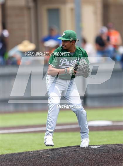 Thumbnail 1 in Wakeland vs. Poteet (UIL 5A Regional Quarterfinals) photogallery.