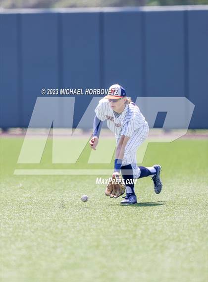Thumbnail 3 in Wakeland vs. Poteet (UIL 5A Regional Quarterfinals) photogallery.