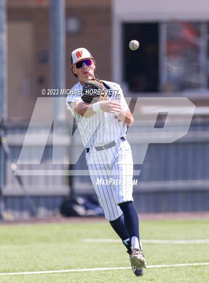 Thumbnail 2 in Wakeland vs. Poteet (UIL 5A Regional Quarterfinals) photogallery.