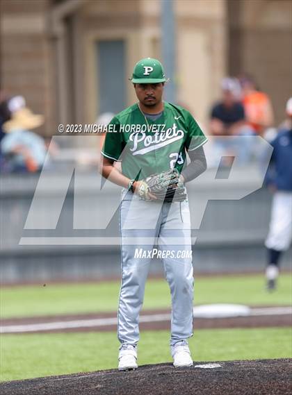 Thumbnail 2 in Wakeland vs. Poteet (UIL 5A Regional Quarterfinals) photogallery.