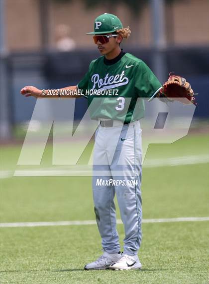 Thumbnail 2 in Wakeland vs. Poteet (UIL 5A Regional Quarterfinals) photogallery.