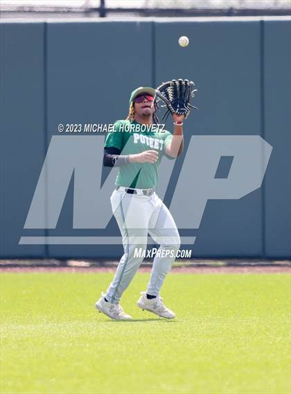 Thumbnail 2 in Wakeland vs. Poteet (UIL 5A Regional Quarterfinals) photogallery.