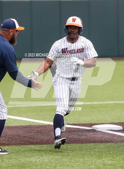 Thumbnail 2 in Wakeland vs. Poteet (UIL 5A Regional Quarterfinals) photogallery.
