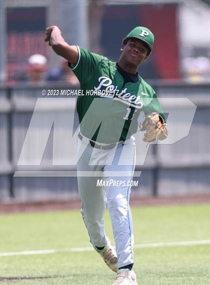 Thumbnail 2 in Wakeland vs. Poteet (UIL 5A Regional Quarterfinals) photogallery.