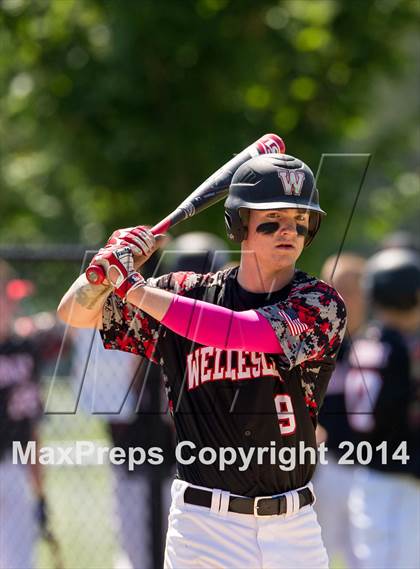 Thumbnail 3 in Franklin @ Wellesley (MIAA Divison 1 South Quarterfinal) photogallery.