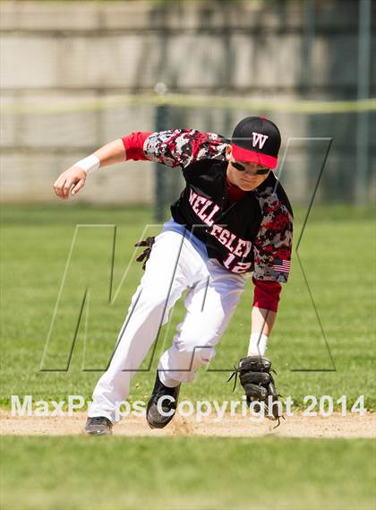 Thumbnail 1 in Franklin @ Wellesley (MIAA Divison 1 South Quarterfinal) photogallery.