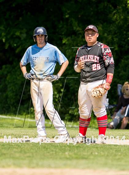 Thumbnail 1 in Franklin @ Wellesley (MIAA Divison 1 South Quarterfinal) photogallery.