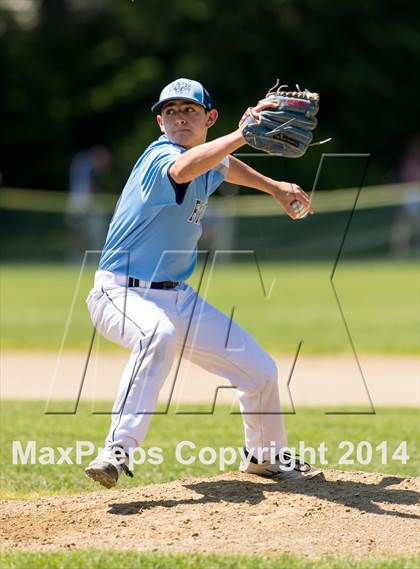 Thumbnail 2 in Franklin @ Wellesley (MIAA Divison 1 South Quarterfinal) photogallery.