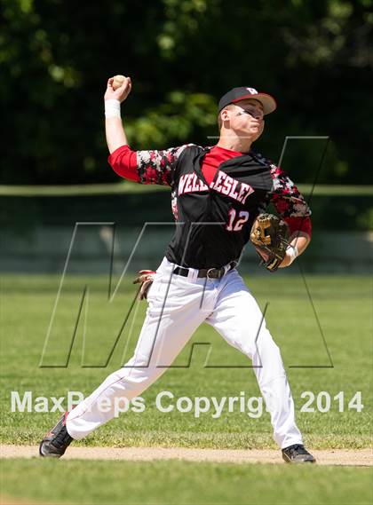 Thumbnail 3 in Franklin @ Wellesley (MIAA Divison 1 South Quarterfinal) photogallery.