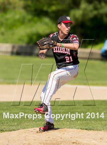 Thumbnail 2 in Franklin @ Wellesley (MIAA Divison 1 South Quarterfinal) photogallery.