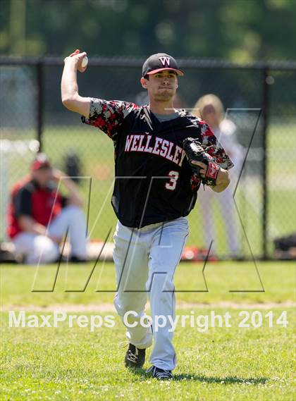 Thumbnail 1 in Franklin @ Wellesley (MIAA Divison 1 South Quarterfinal) photogallery.
