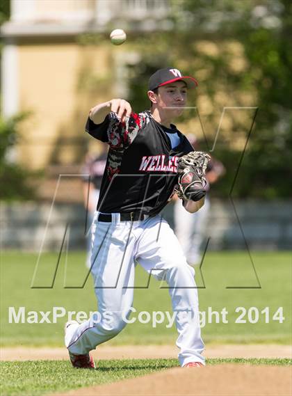 Thumbnail 2 in Franklin @ Wellesley (MIAA Divison 1 South Quarterfinal) photogallery.