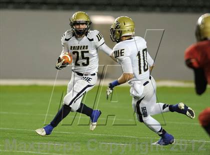 Thumbnail 2 in Central Catholic vs. Santa Fe Christian (CIF State D4 Final) photogallery.