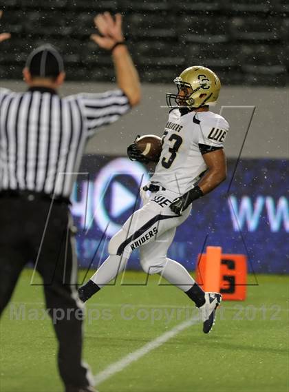 Thumbnail 2 in Central Catholic vs. Santa Fe Christian (CIF State D4 Final) photogallery.