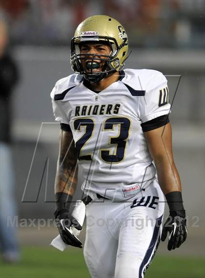 Thumbnail 3 in Central Catholic vs. Santa Fe Christian (CIF State D4 Final) photogallery.