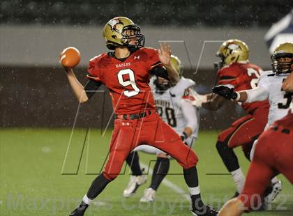 Thumbnail 3 in Central Catholic vs. Santa Fe Christian (CIF State D4 Final) photogallery.