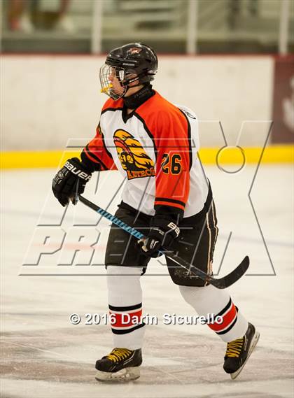 Thumbnail 3 in Hamilton vs. Corona del Sol photogallery.