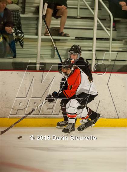 Thumbnail 3 in Hamilton vs. Corona del Sol photogallery.