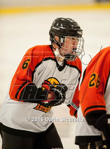 Thumbnail 1 in Hamilton vs. Corona del Sol photogallery.