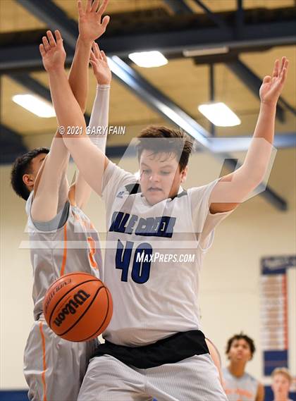 Thumbnail 1 in East Ridge vs Sale Creek (Battle At The Creek) photogallery.