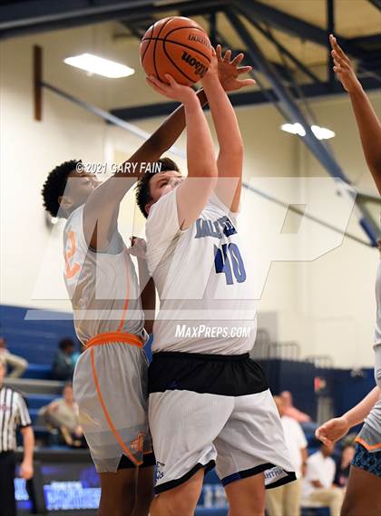 Thumbnail 2 in East Ridge vs Sale Creek (Battle At The Creek) photogallery.