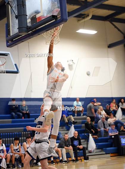 Thumbnail 3 in East Ridge vs Sale Creek (Battle At The Creek) photogallery.