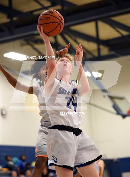 Thumbnail 2 in East Ridge vs Sale Creek (Battle At The Creek) photogallery.
