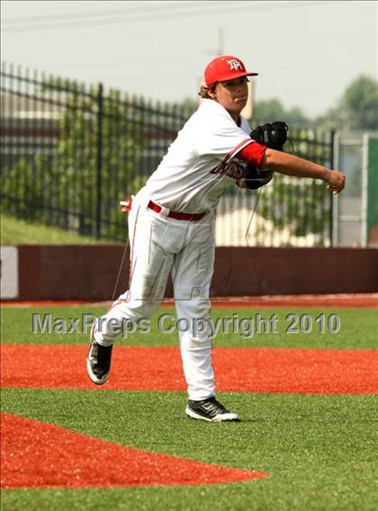 Thumbnail 2 in Conner vs Dixie Heights (KHSAA 9th Region Semifinal) photogallery.