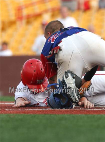 Thumbnail 1 in Conner vs Dixie Heights (KHSAA 9th Region Semifinal) photogallery.