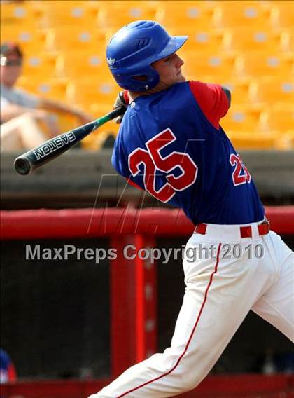 Thumbnail 1 in Conner vs Dixie Heights (KHSAA 9th Region Semifinal) photogallery.