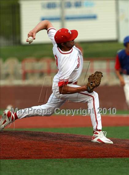 Thumbnail 1 in Conner vs Dixie Heights (KHSAA 9th Region Semifinal) photogallery.