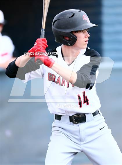 Thumbnail 2 in Grant Union @ Yamhill-Carlton (Coach Bob National Invitational) photogallery.