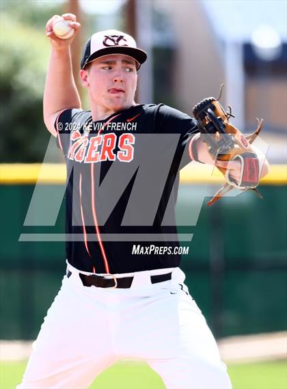 Thumbnail 1 in Grant Union @ Yamhill-Carlton (Coach Bob National Invitational) photogallery.