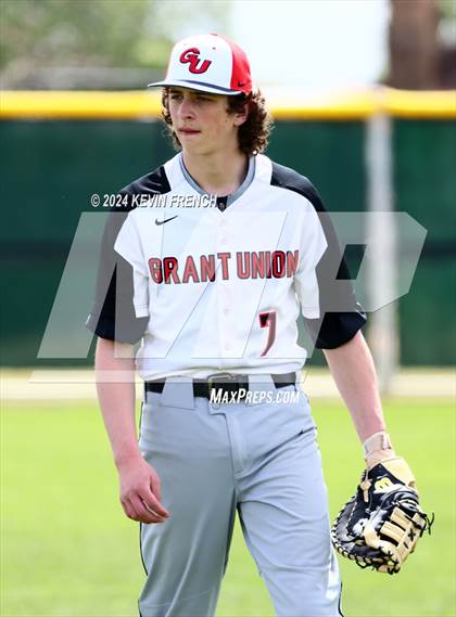 Thumbnail 1 in Grant Union @ Yamhill-Carlton (Coach Bob National Invitational) photogallery.